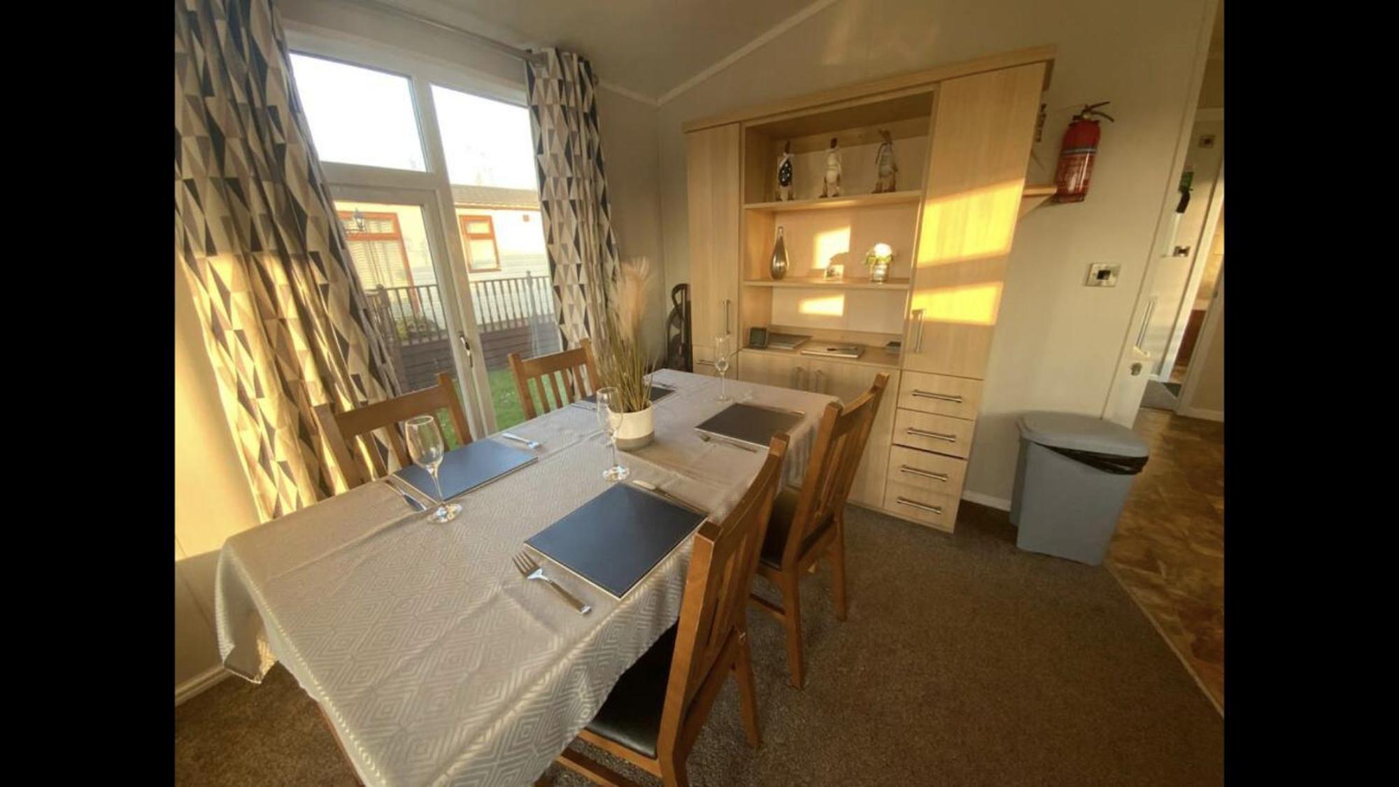 Bumblebee Lodge Tydd St. Giles ภายนอก รูปภาพ