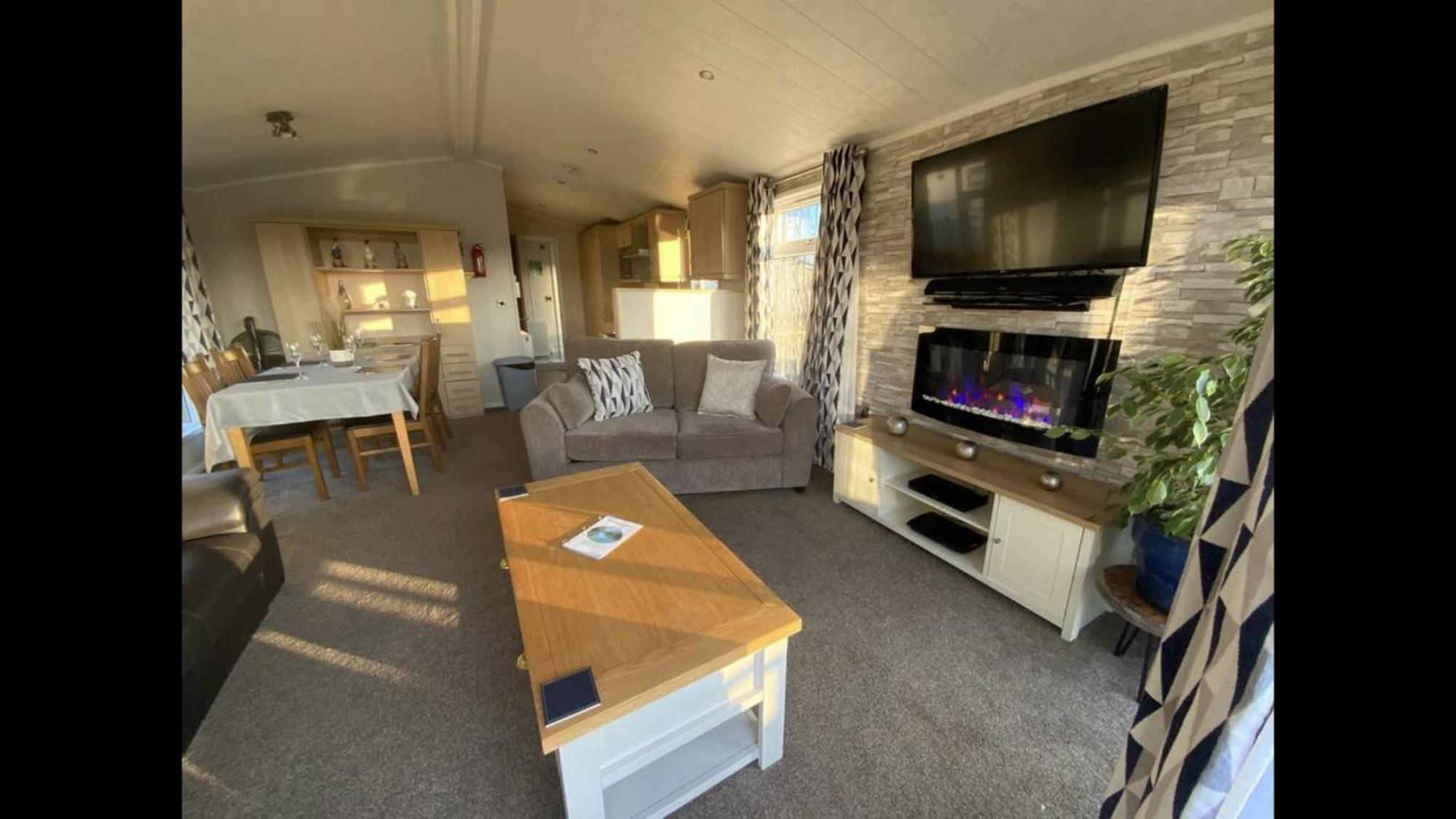 Bumblebee Lodge Tydd St. Giles ภายนอก รูปภาพ